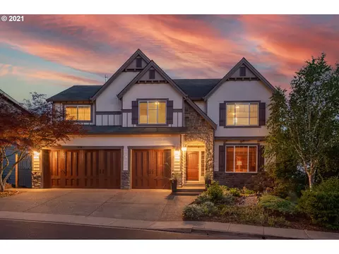 5230 N Wedgewood Loop, Newberg, OR 97132