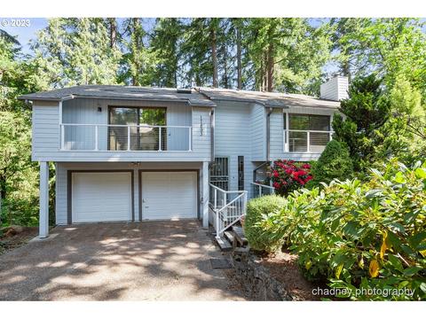 17893 Peter Skene Way, Oregon City, OR 97045
