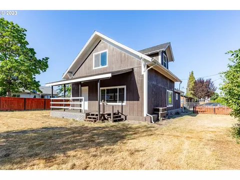 1031 Oak St, Brownsville, OR 97327
