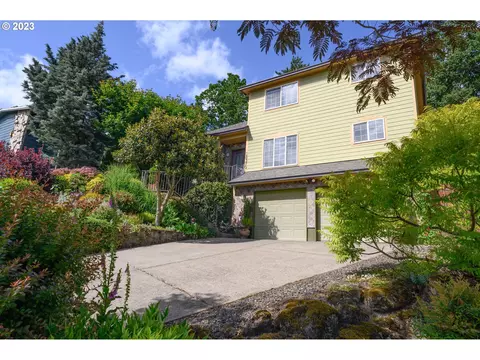 18370 Cornell Pl, Gladstone, OR 97027