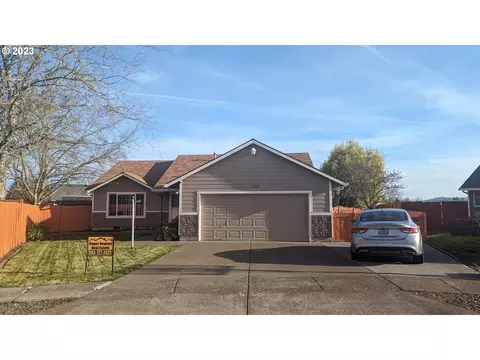 1218 S 2nd Pl, Cornelius, OR 97113