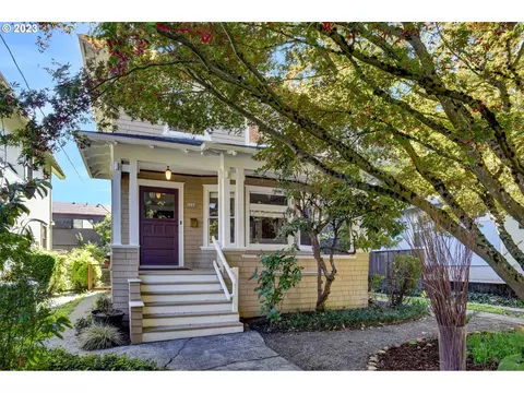 2644 NE Clackamas St, Portland, OR 97232