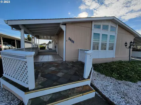 1409 Mountain View Dr, Forest Grove, OR 97116