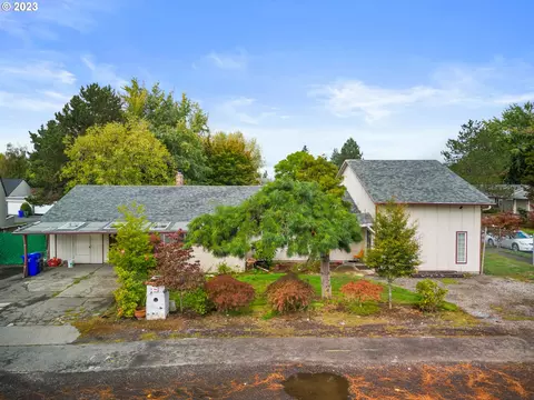 2895 SE 1st St, Gresham, OR 97080