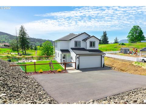 1692 Scardi Blvd, Sutherlin, OR 97479