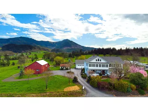 121 Melton Rd, Roseburg, OR 97470