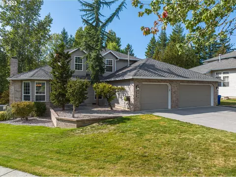 1073 SE Acacia Pl, Gresham, OR 97080
