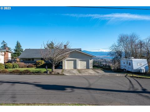 1804 NW Edgehill St, Camas, WA 98607