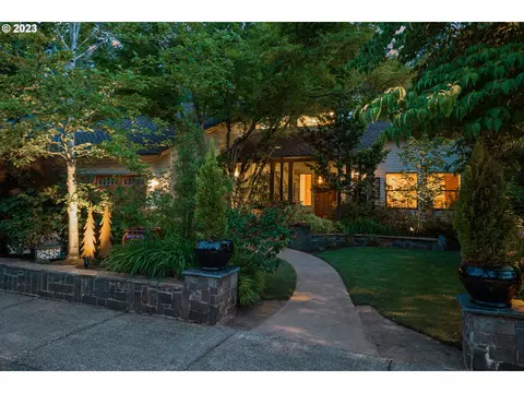 25435 Swiftshore Dr, West Linn, OR 97068