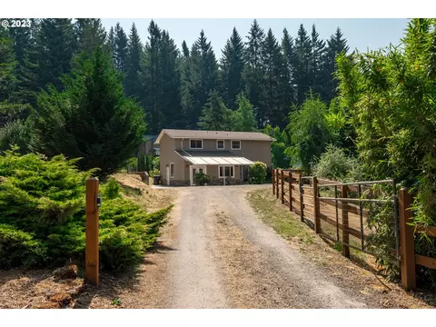 18576 S Schuebel Ln, Beavercreek, OR 97004