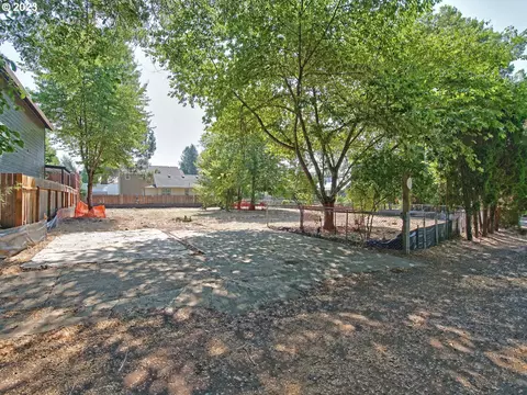 922 NE 67th Ave, Hillsboro, OR 97124