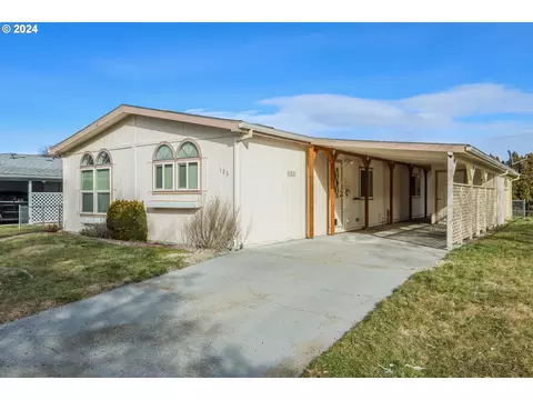 950 Pomona St #123, The Dalles, OR 97058