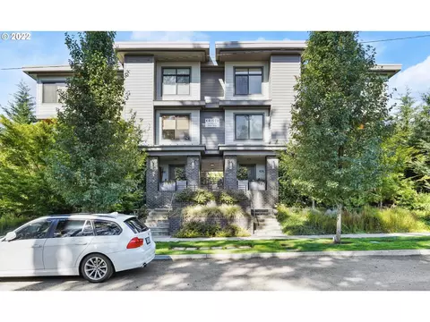 674 1st St, Lake Oswego, OR 97034