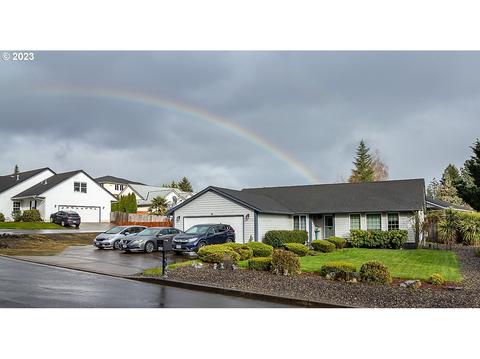 620 Dovetail Ln, Sutherlin, OR 97479