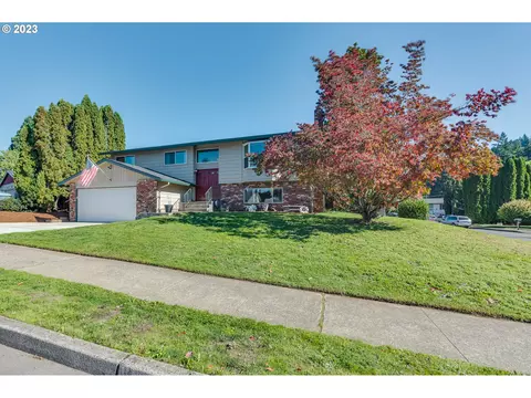 794 SW Orchard Pl, Gresham, OR 97080
