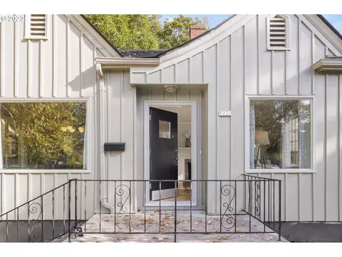 1730 SE 38th Ave, Portland, OR 97214