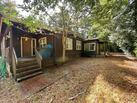 88744 Brown Ln, Bandon, OR 97411