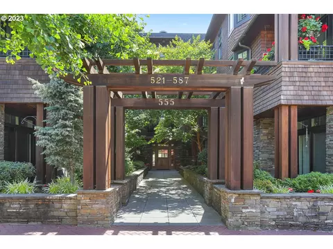 573 2nd St # 308, Lake Oswego, OR 97034