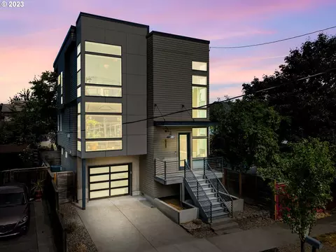 349 S Carolina St, Portland, OR 97239
