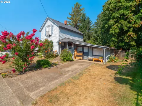 457 W Harrison St, Roseburg, OR 97471