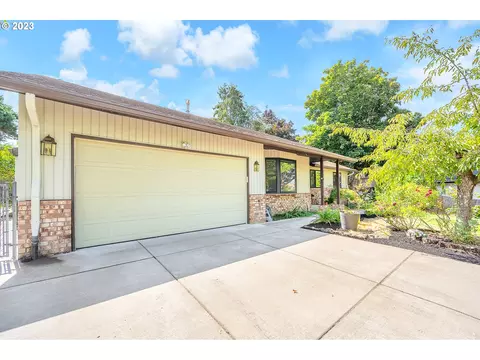 1970 SW 23rd Ct, Gresham, OR 97080