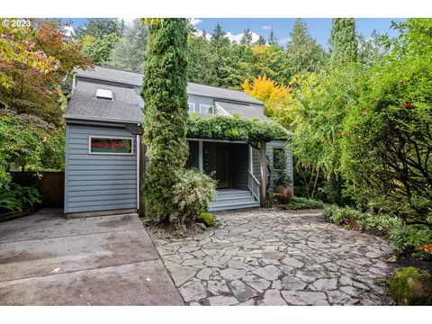 1637 NW Aspen Ave, Portland, OR 97210