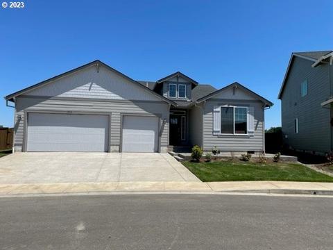1458 Echo Valley Dr #117, Junction City, OR 97448