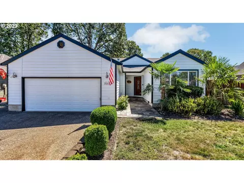 5862 SE Blossom St, Hillsboro, OR 97123
