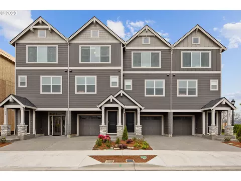 185 SW Howard Pl, Troutdale, OR 97060