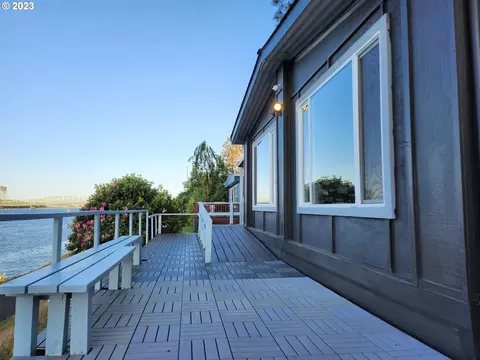 2381 N Menzies Ct, Portland, OR 97217