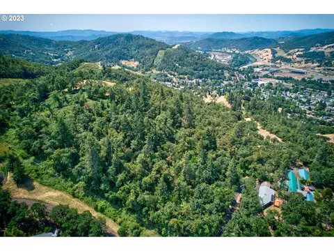 0 SE Brush Ave, Roseburg, OR 97470