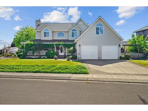 2560 E Mountain View Dr SE, Albany, OR 97322
