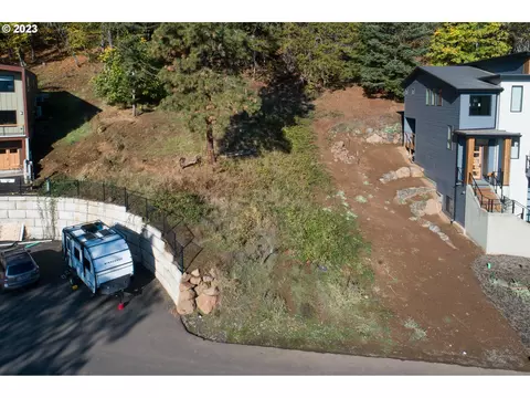 236 NW Sophie Ln, White Salmon, WA 98672