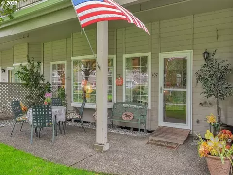 13775 SW Scholls Ferry Rd #107, Beaverton, OR 97008