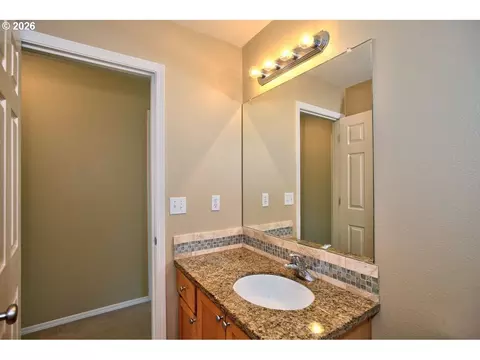 Bath - 1663 SW 172nd Ter, Beaverton, OR 97003 photo 6 of 6