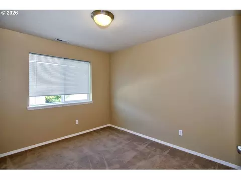 Bedroom - 1663 SW 172nd Ter, Beaverton, OR 97003 photo 4 of 7