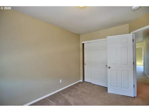 Bedroom - 1663 SW 172nd Ter, Beaverton, OR 97003 photo 5 of 7