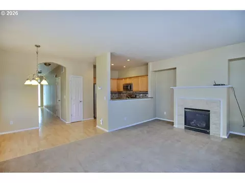 Living - 1663 SW 172nd Ter, Beaverton, OR 97003 photo 3 of 6