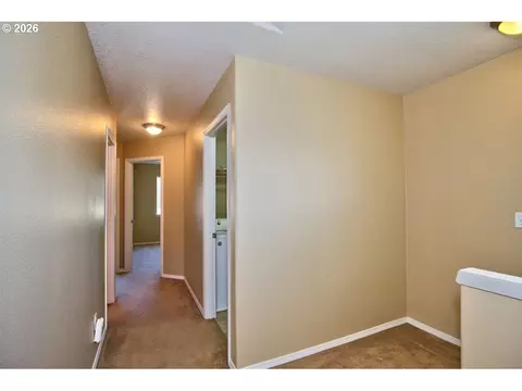 Entry Way - 1663 SW 172nd Ter, Beaverton, OR 97003 photo 2 of 3