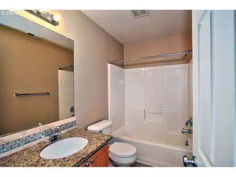 Bath - 1663 SW 172nd Ter, Beaverton, OR 97003 photo 5 of 6