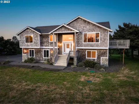 89535 Ocean Dr, Warrenton, OR 97146