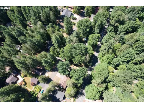 65065 E Lupine Dr, Rhododendron, OR 97049
