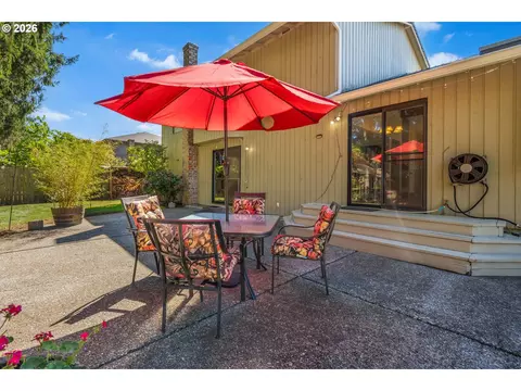 Exterior - 3010 NE Linden Ave, Gresham, OR 97030 photo 3 of 9