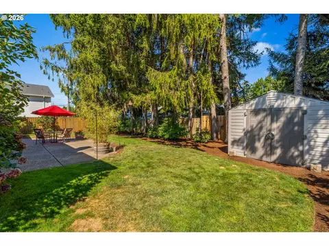 Exterior - 3010 NE Linden Ave, Gresham, OR 97030 photo 6 of 9
