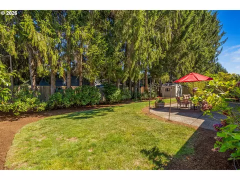 Exterior - 3010 NE Linden Ave, Gresham, OR 97030 photo 5 of 9