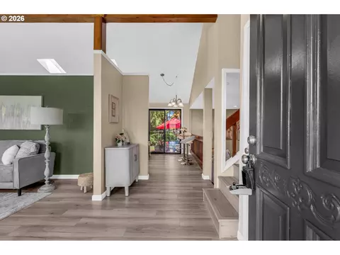 Entry Way - 3010 NE Linden Ave, Gresham, OR 97030 photo 1 of 1