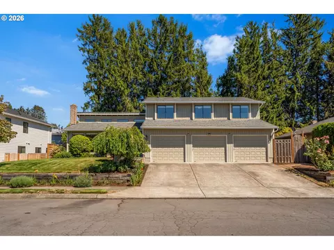 Exterior - 3010 NE Linden Ave, Gresham, OR 97030 photo 1 of 9