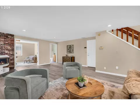 Living - 3010 NE Linden Ave, Gresham, OR 97030 photo 5 of 6