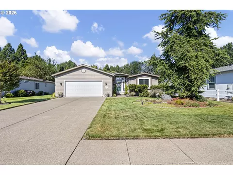 139 Village Dr, Cottage Grove, OR 97424