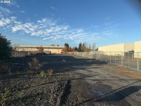 3939 Cross St, Eugene, OR 97402 photo 5